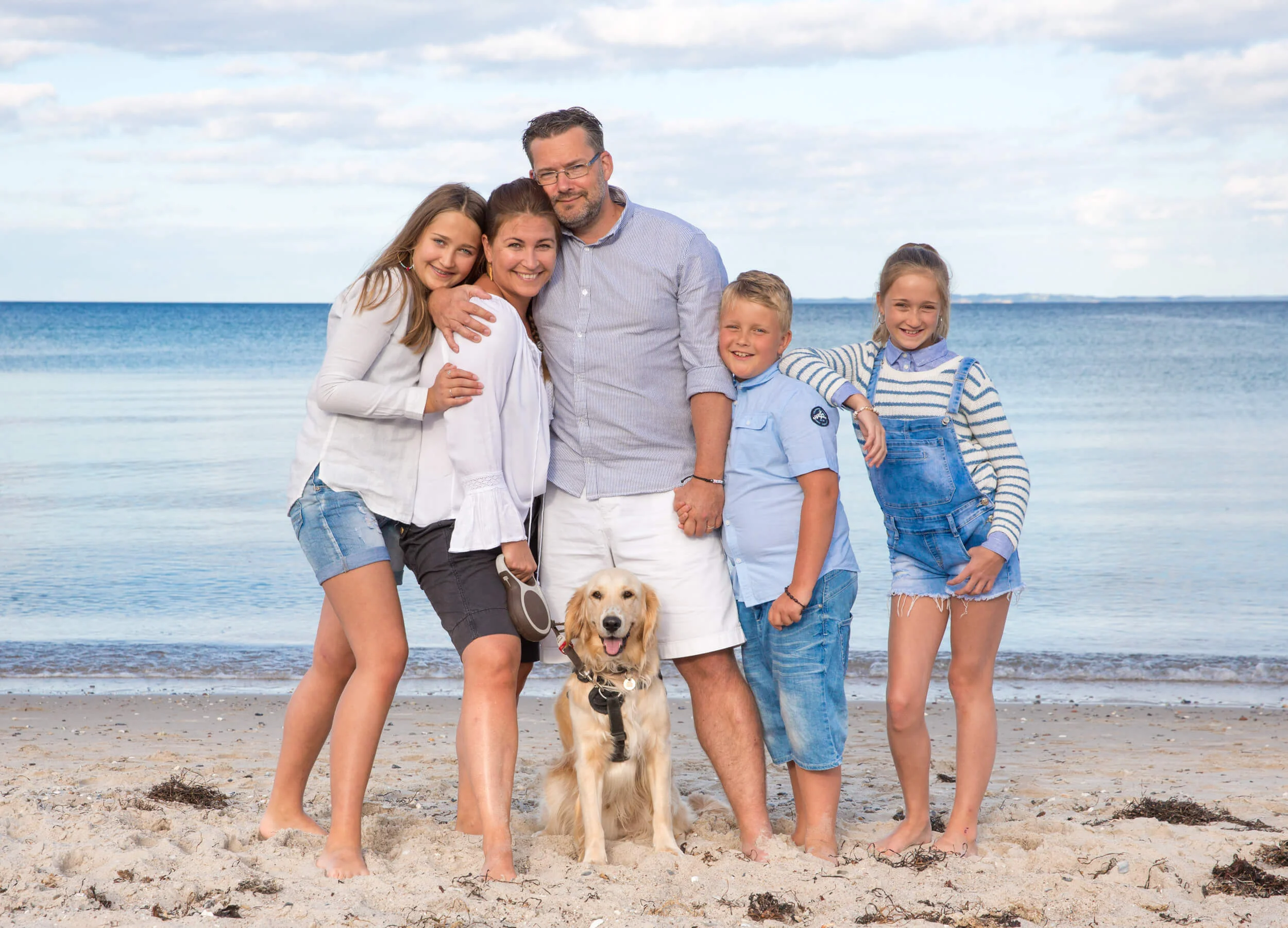 Beach-Family-Portrait-Photography-with-dog-Memories