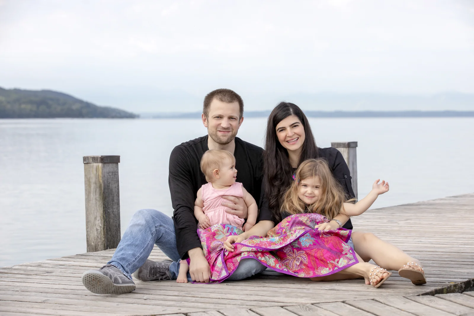 Starnberg-Lake-Family-Portrait-by-StaupPhoto