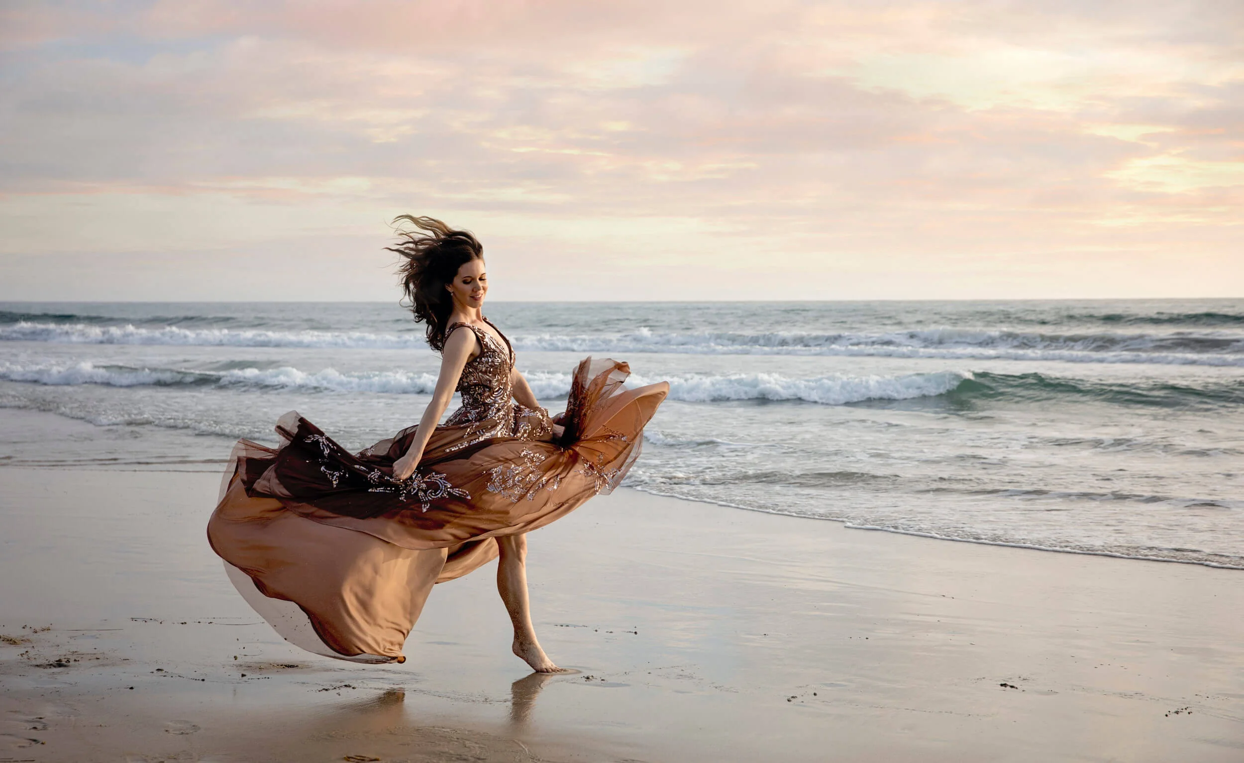 flowing-fabric-concept-outdoor location-photoshoot-startupPhoto