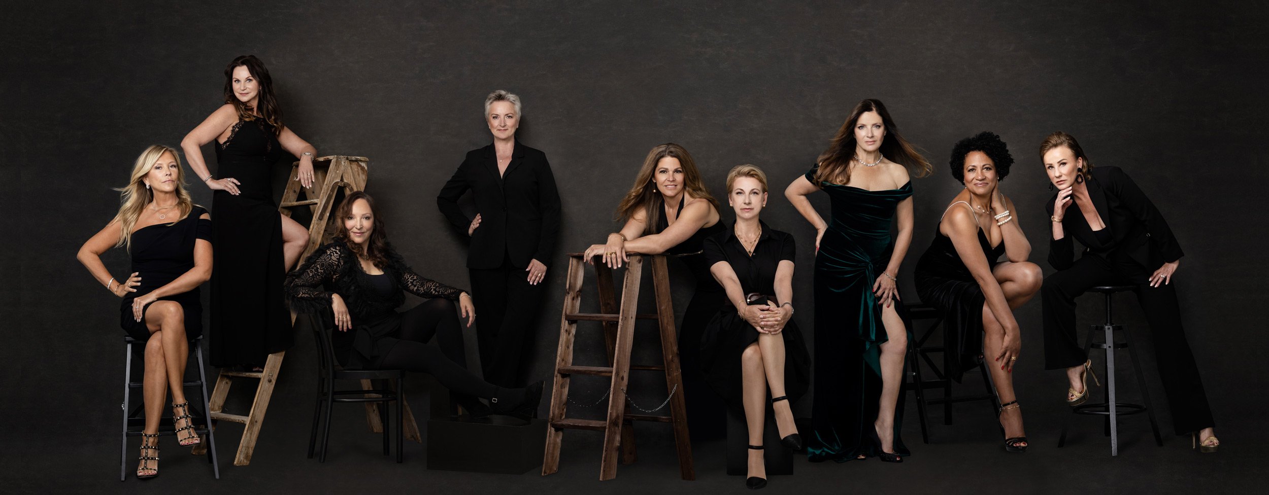 Housewives of Starnberger See: Glamouröse Frauenportraits in Vanity-Fair-Stil von Starupphoto Starnberg