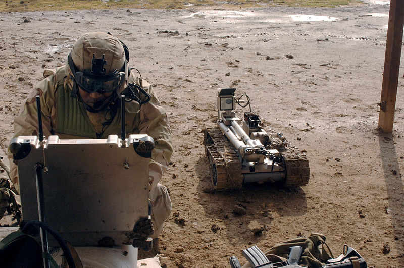 800px-Military_robot_being_prepared_to_inspect_a_bomb.jpg