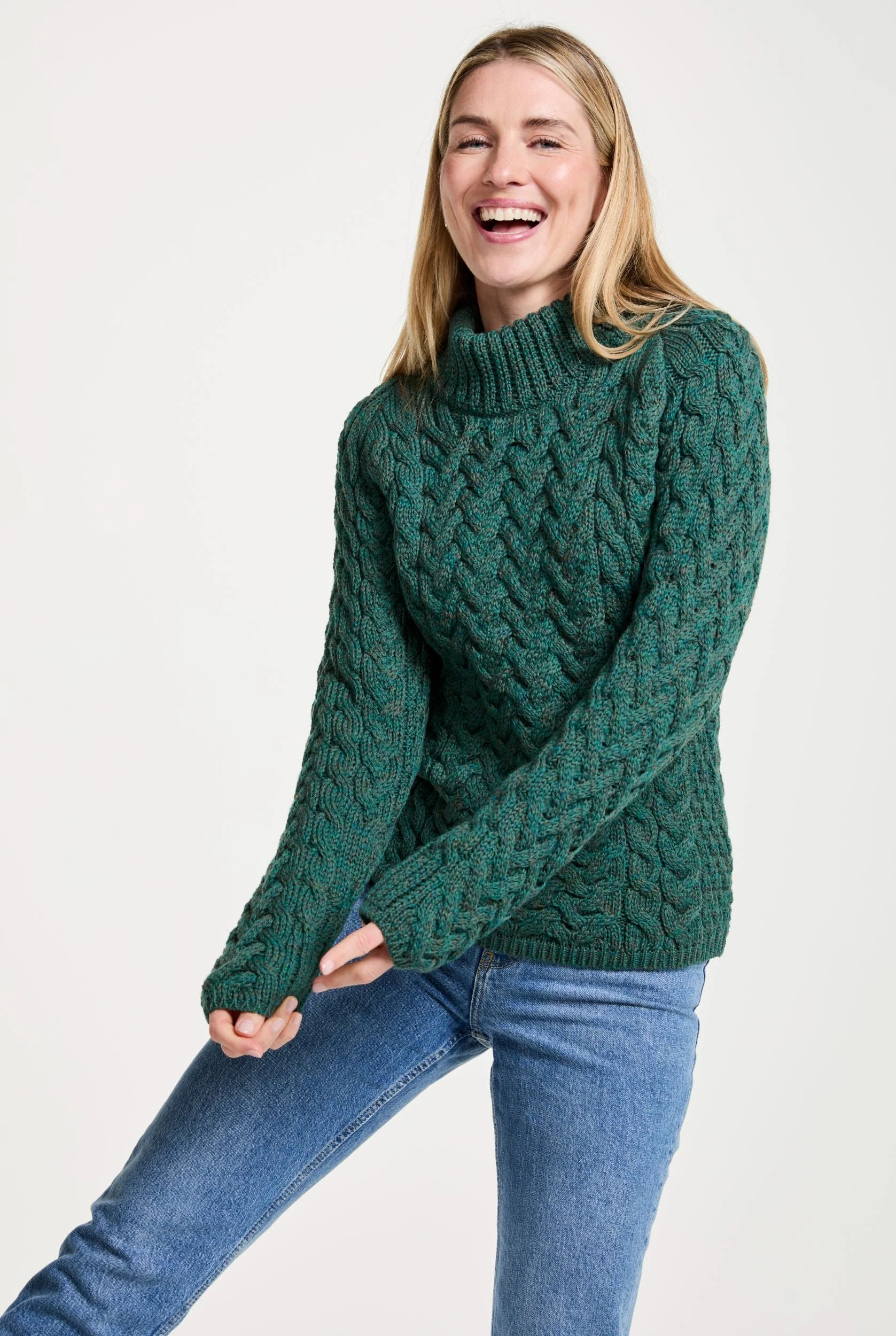 B464_KnightstownAranCrewSweater_Ladies_Merino_Green_02.jpg