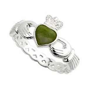 claddagh ring.jpg