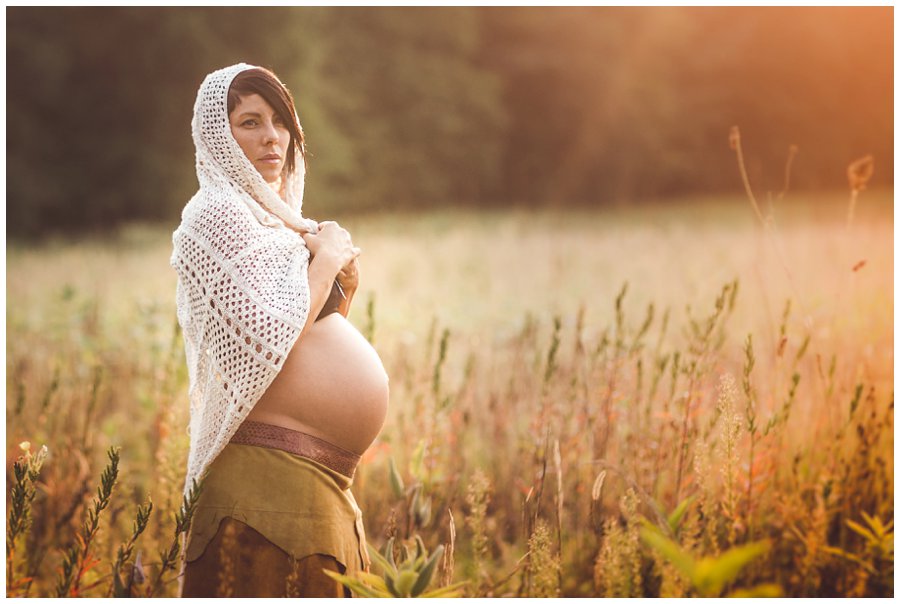 maternity mama with shawl