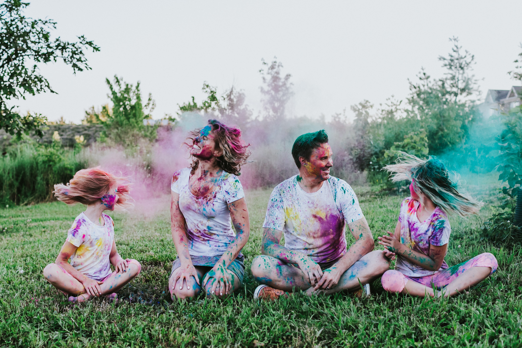 Holi Powder Family Photo Shoot and some Tips to Make it Awesome — Bobbi-Jo  Stuart