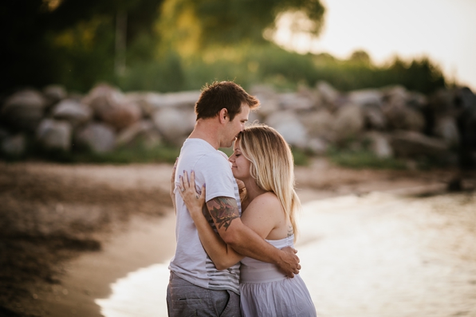 collingwood-beach-engagement-love-bee-photography26.jpg