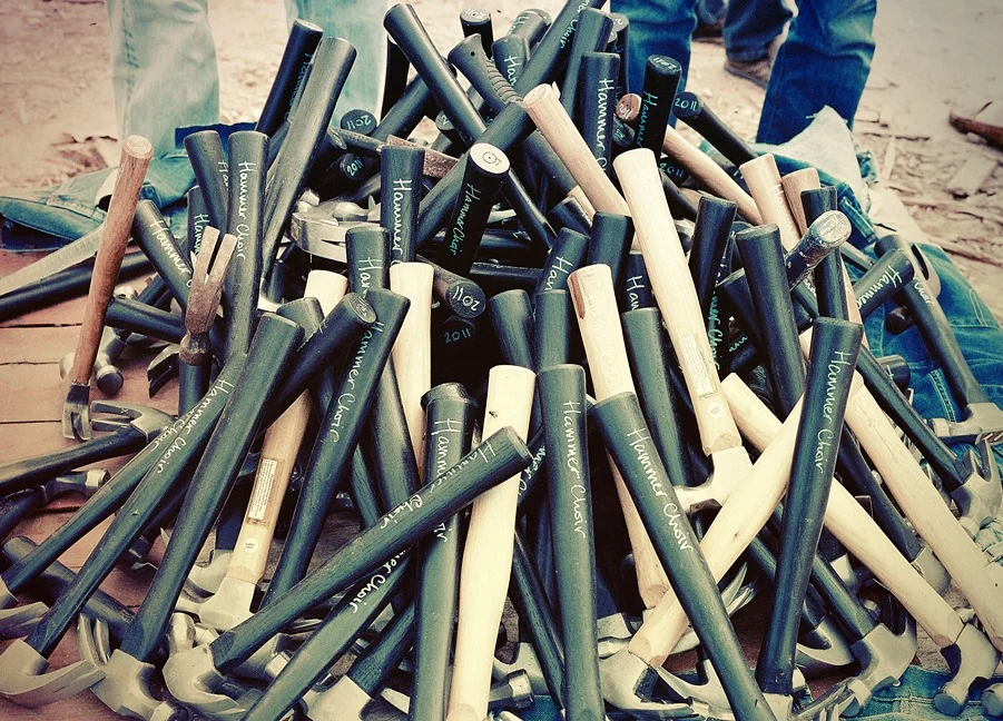 from the Texas Longest Hammer Choir, an art happening created by Andy Rihn in Austin, Texas… photo by Alexandra  Valenti (alexandravalenti.com)