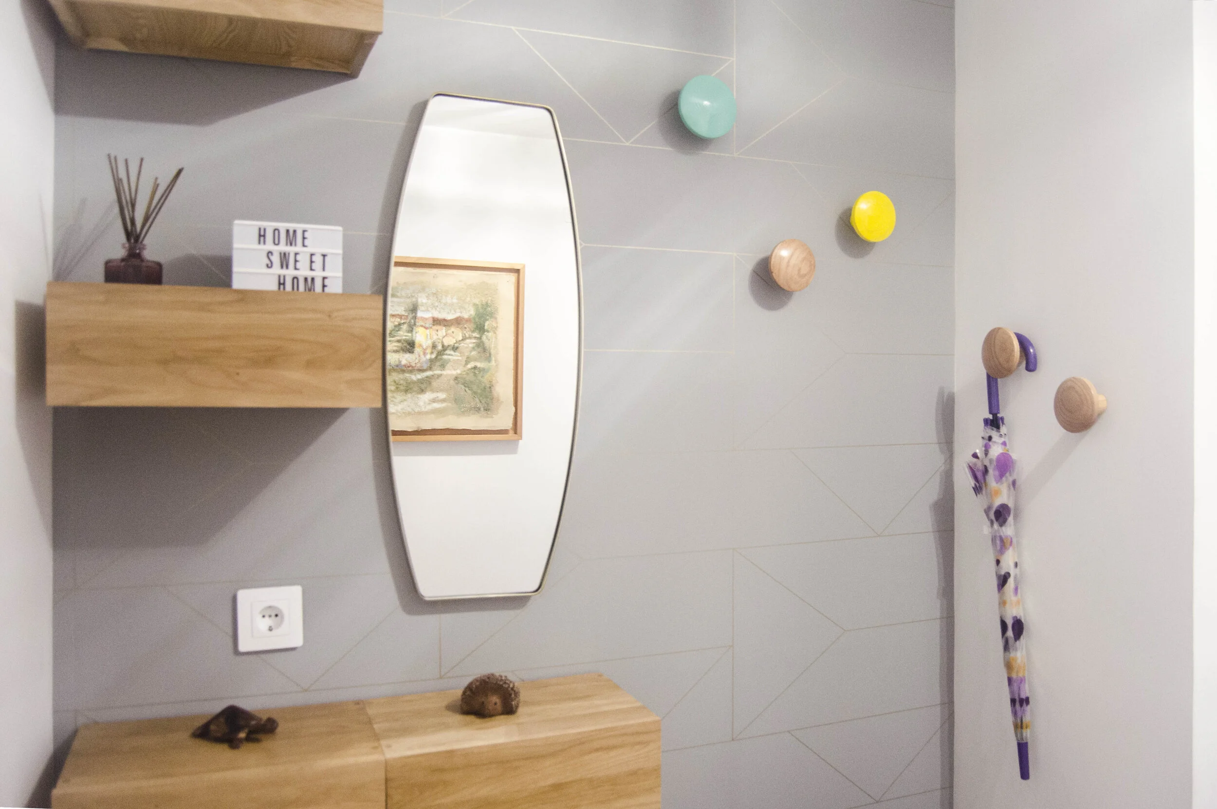 reforma integral madrid emmme studio Vanesa y Jose entrada.jpg