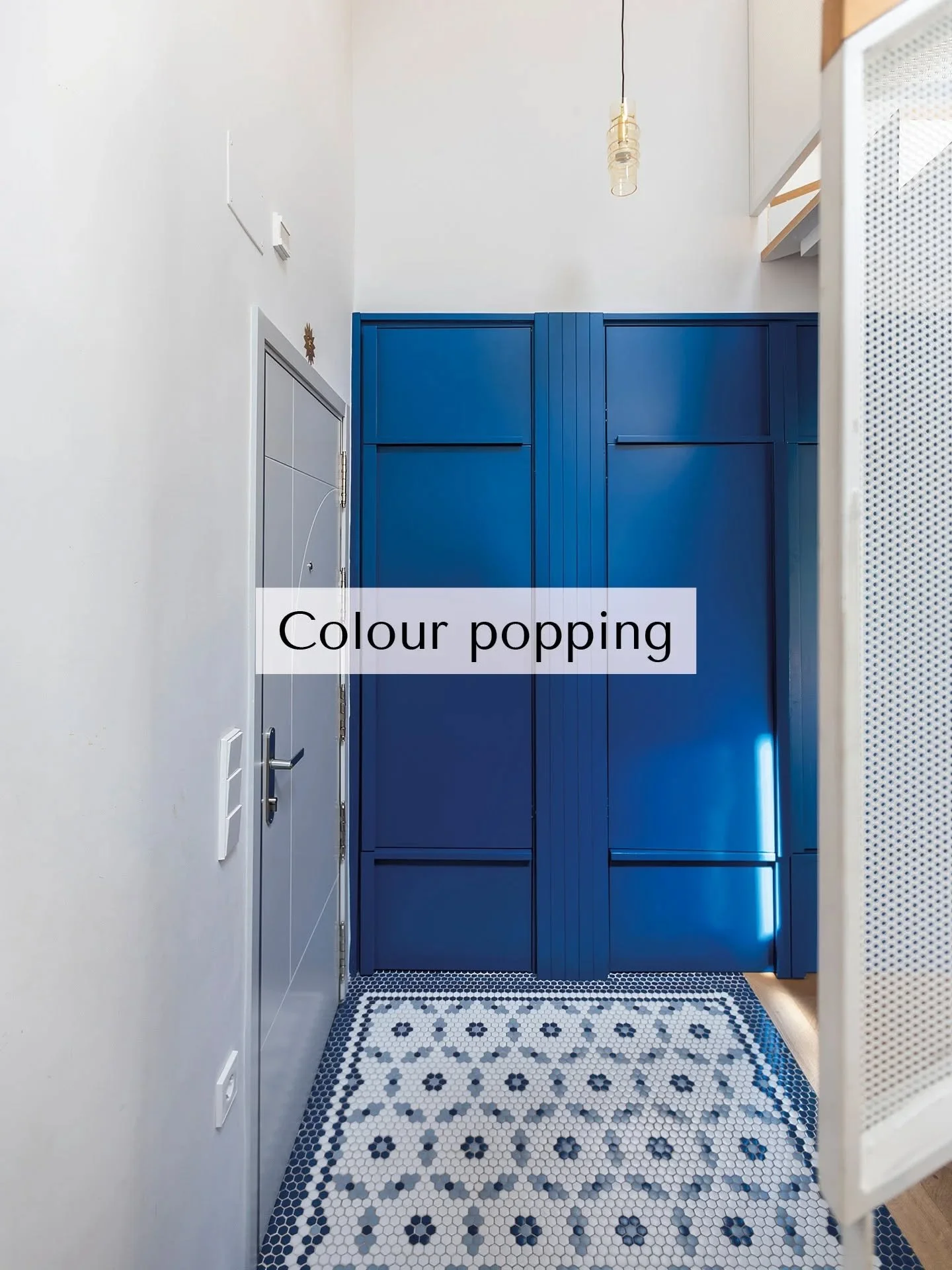 🌈 El Color Popping es ese gesto de color (en una puerta, un mueble, un suelo o un textil) que cambia el espacio sin necesidad de &ldquo;pintarlo todo&rdquo;.

Desliza para ver ejemplos reales y guarda el checklist del final. 💫

Y ahora queremos sab