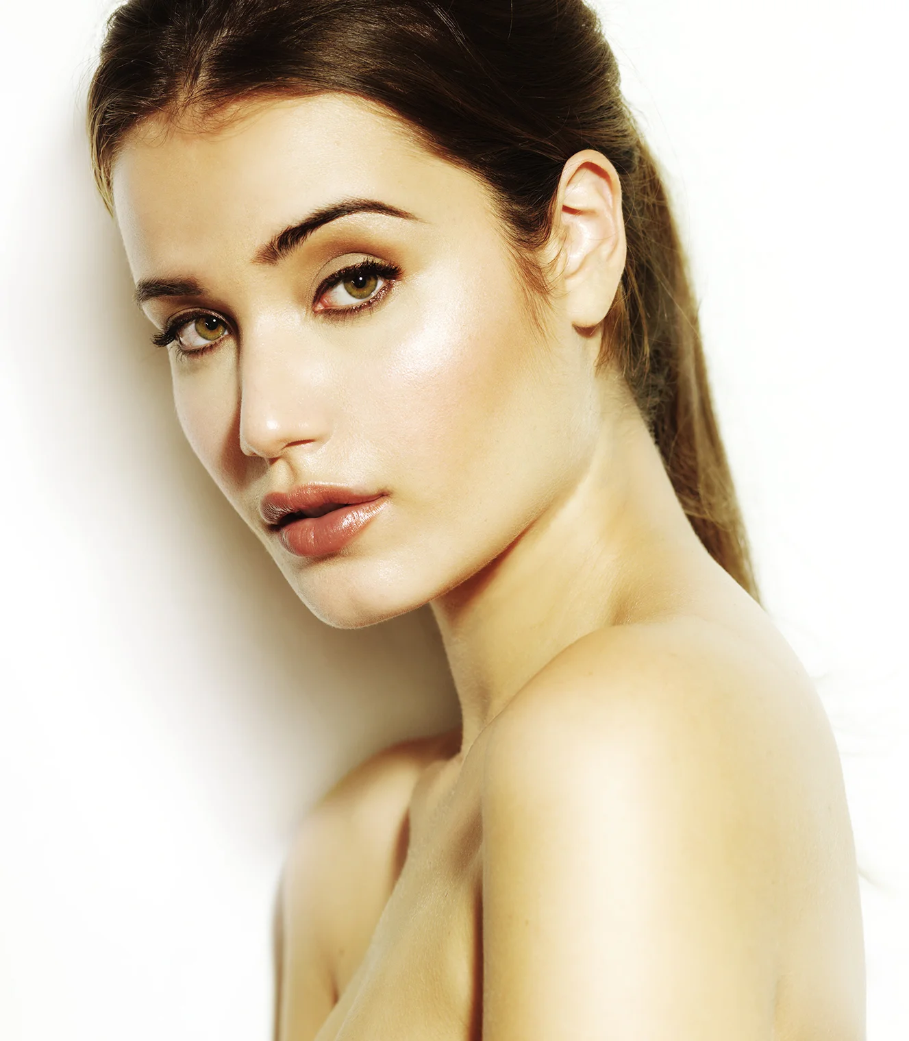 Model: Laura Ribeiro Photographer: Oleg Ti