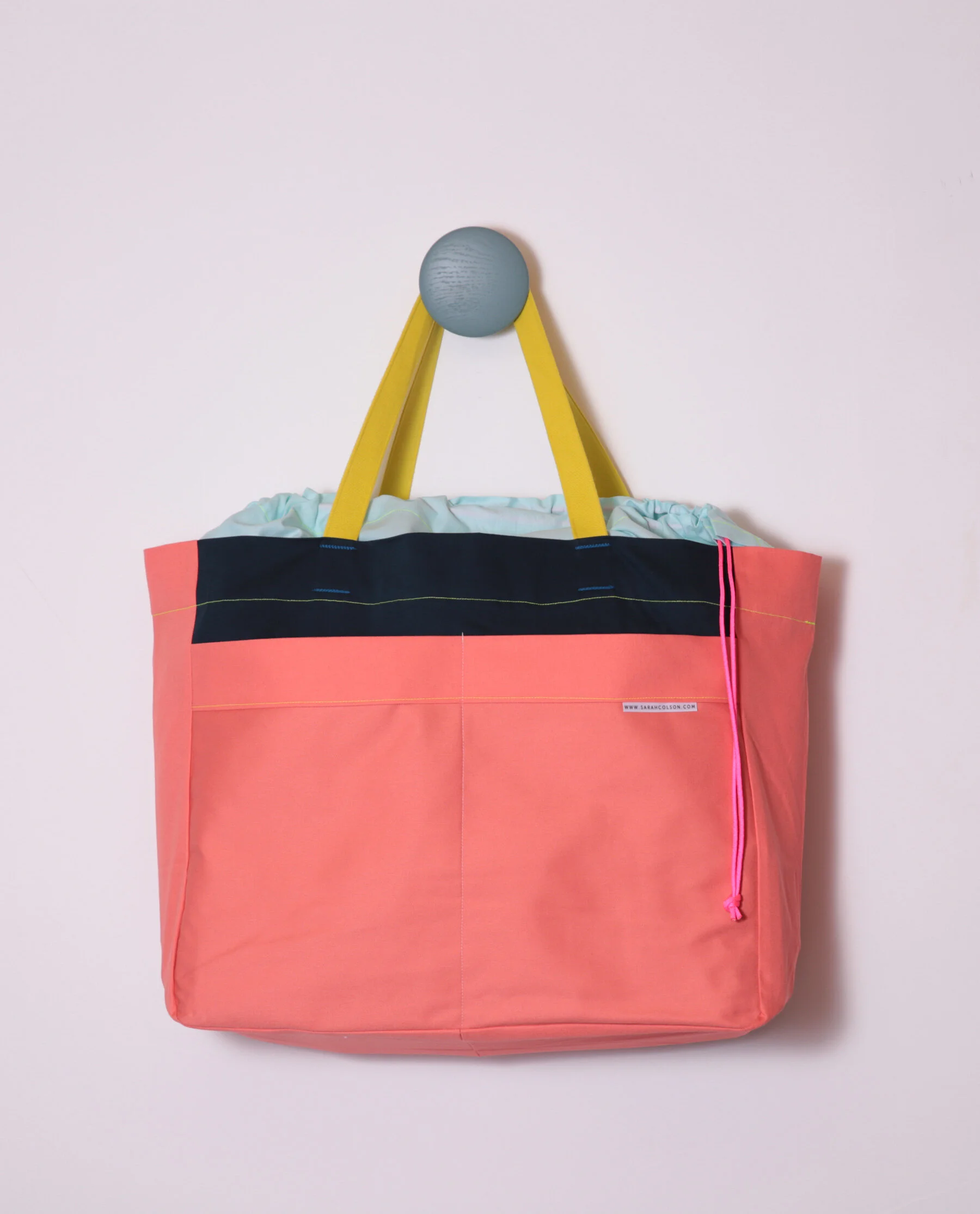 hitch tote