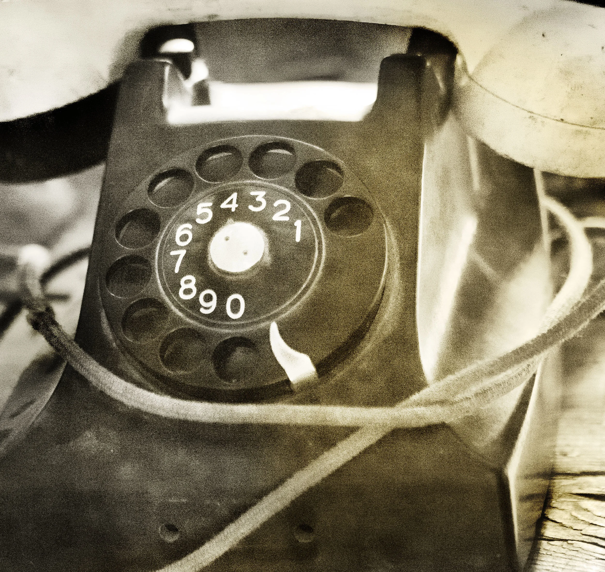 telephone 5 tonedweb.jpg