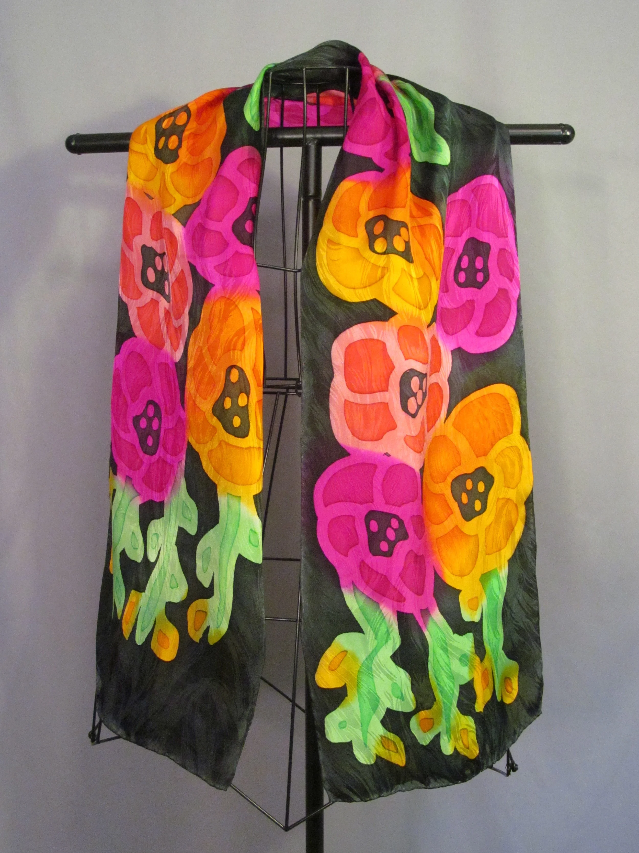 Shawlblackprintemps1.jpg