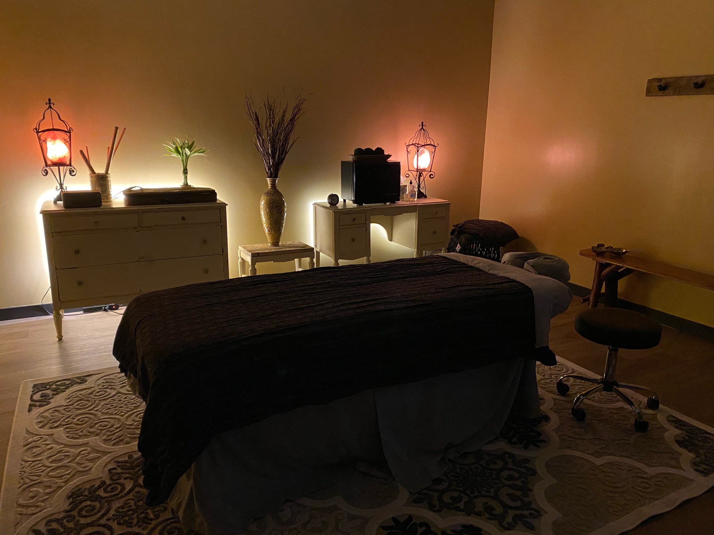 FILF Walkthrough & Guide - Mejoress  Secret photo, Spa massage room,  Boutique clothing