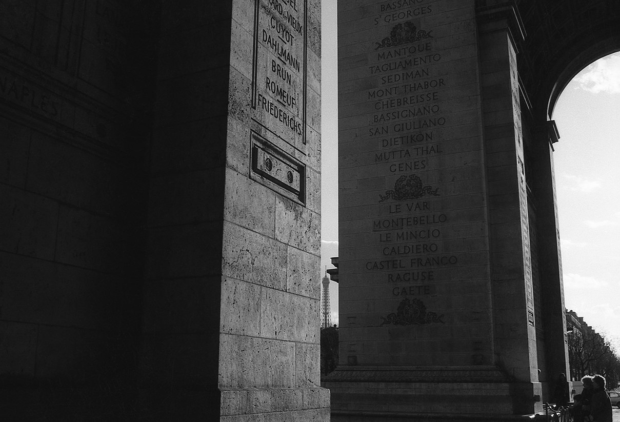 Arco. París, 2002.jpg
