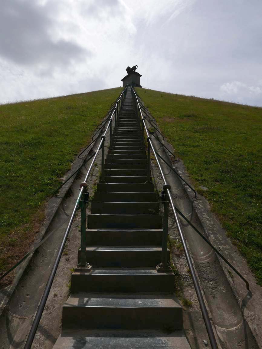 steps up to the monument