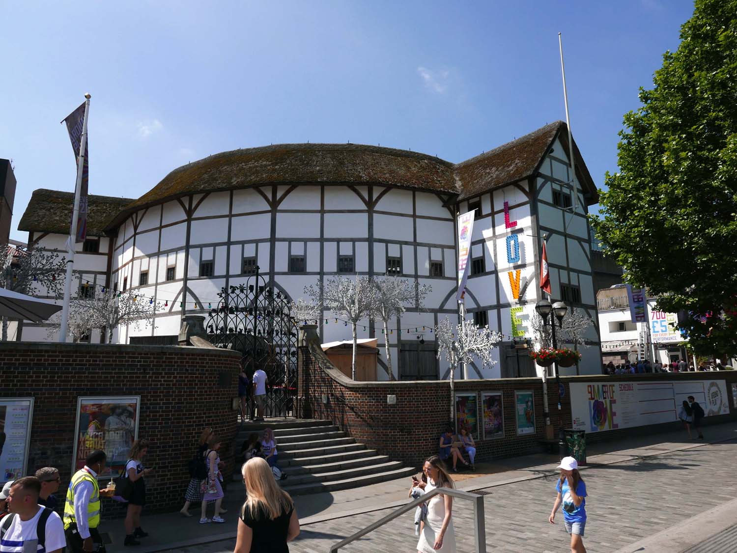 Re-creation of Shakespeare's Globe Theater