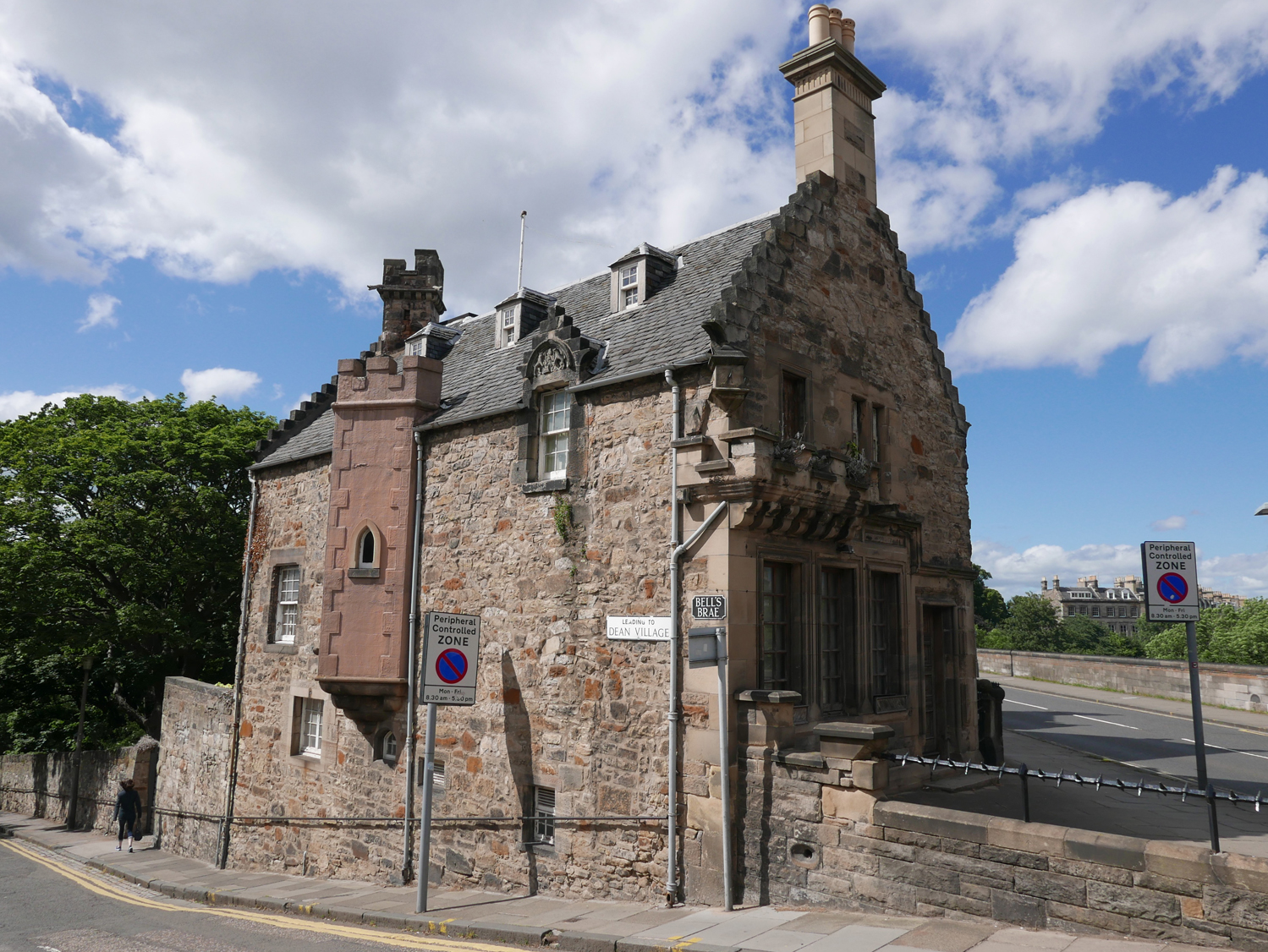 building near the water of Leith