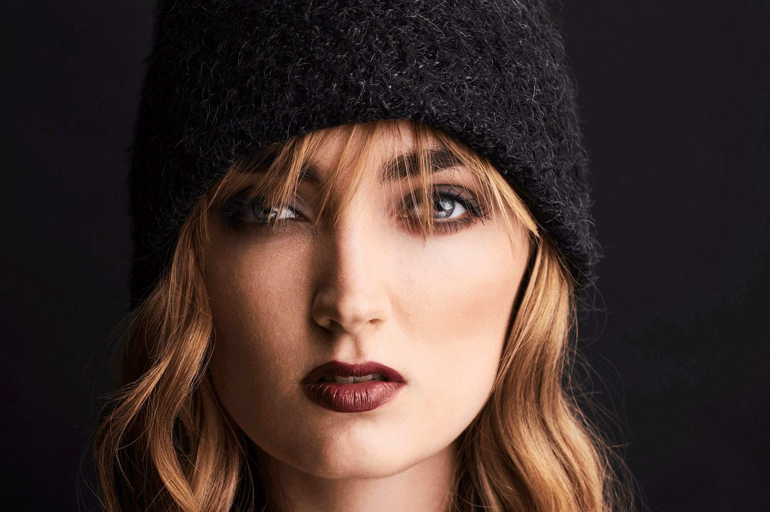 Book on-site makeup and hair in chicago, minneapolis and Jacksonville Florida