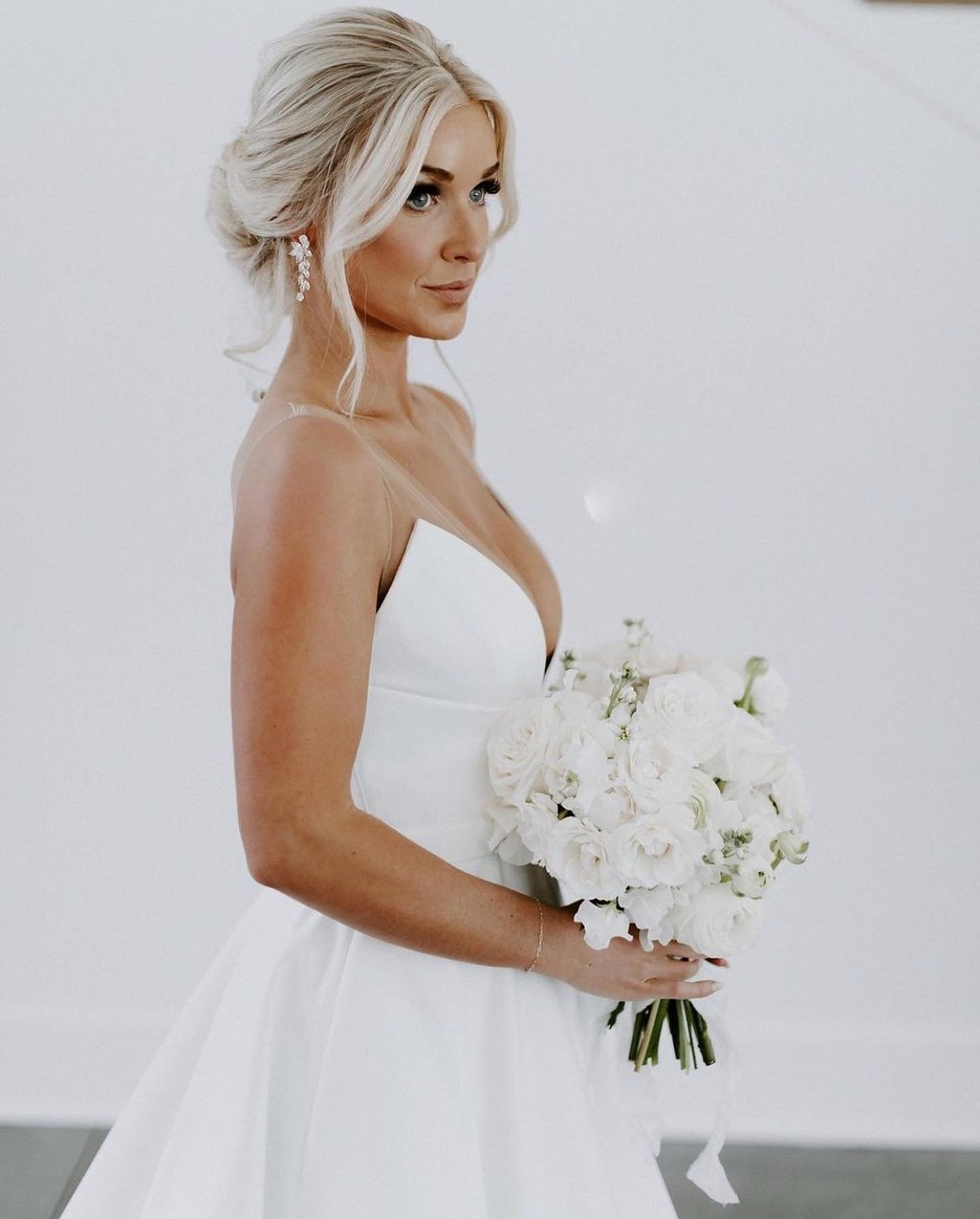 GoGLOW Sunless tanning for brides and wedding parties