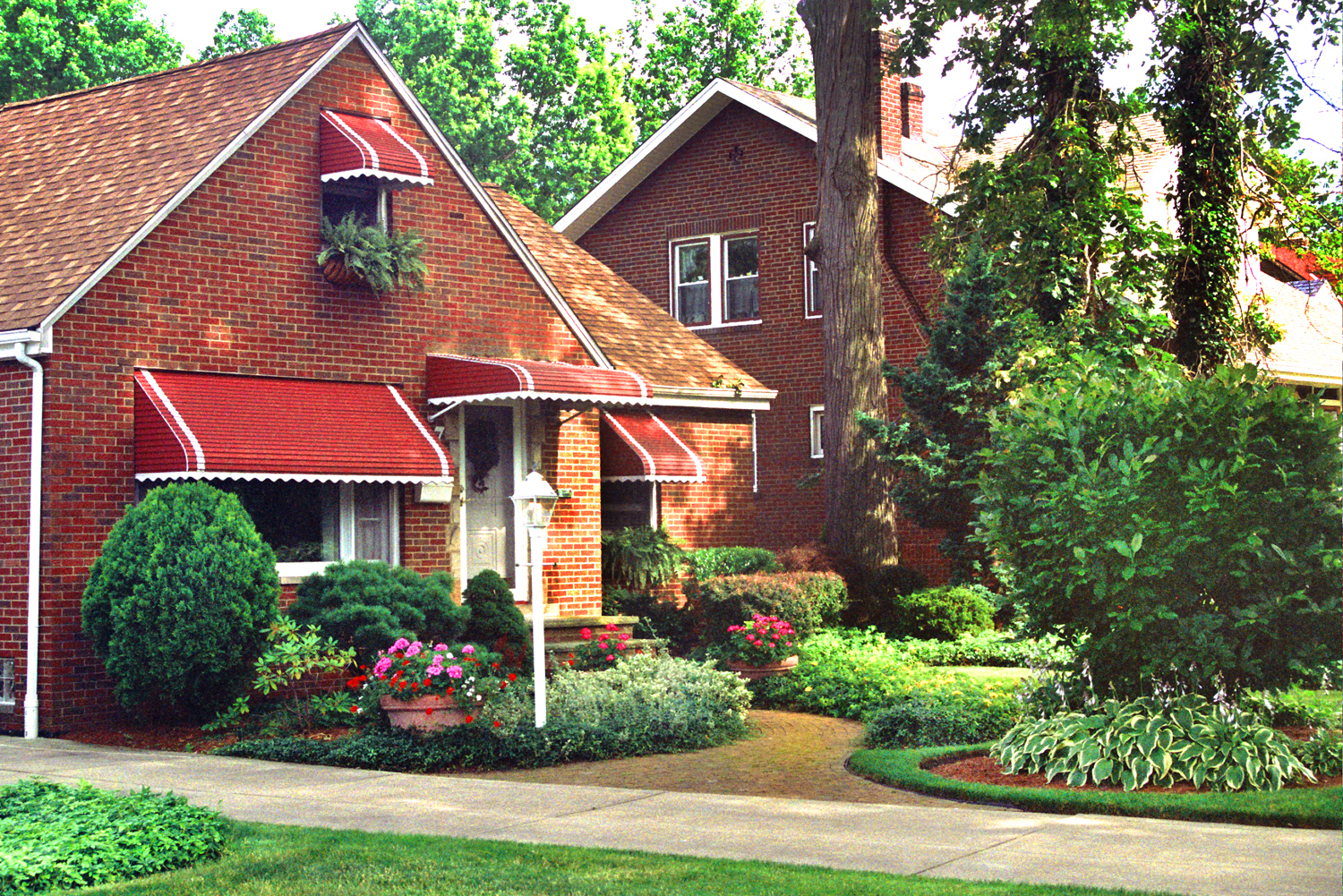 Brick Cottage Gardenesque Style