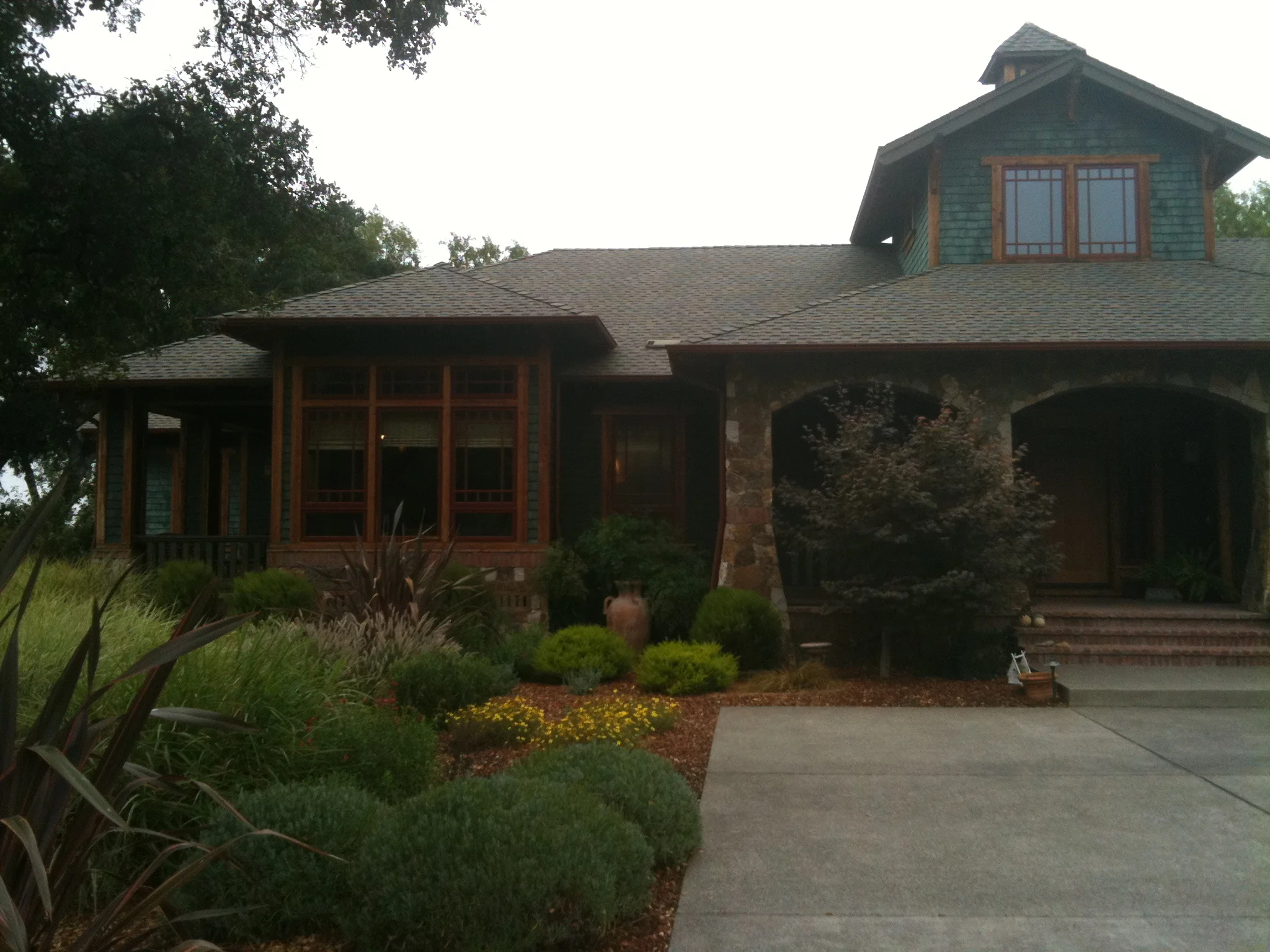  Attention to detail in Craftsman style. 