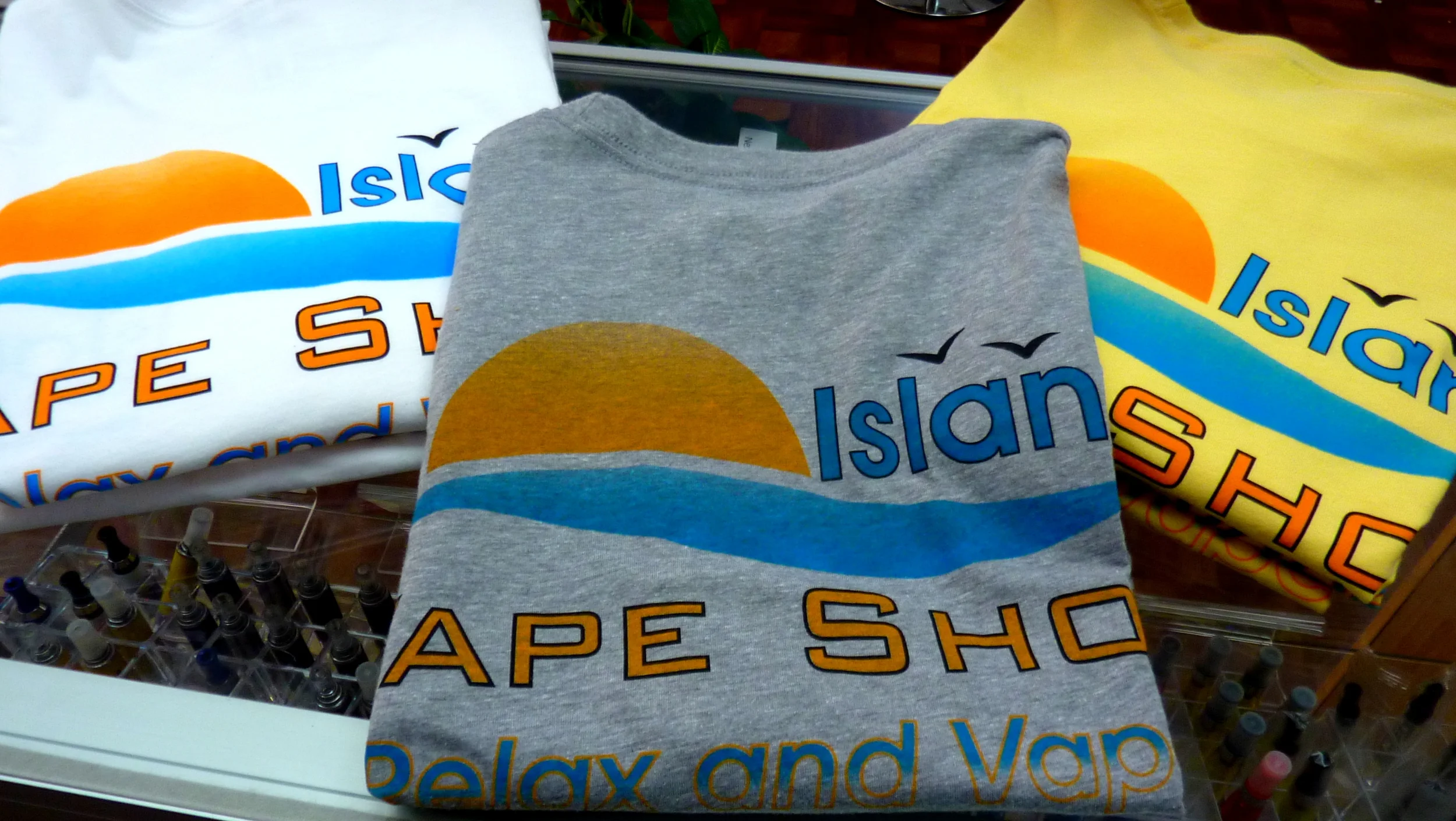 island_Vape_shop_clearwater_beach_eliquid_e-liquid_summer_tee_t-shirt.jpg