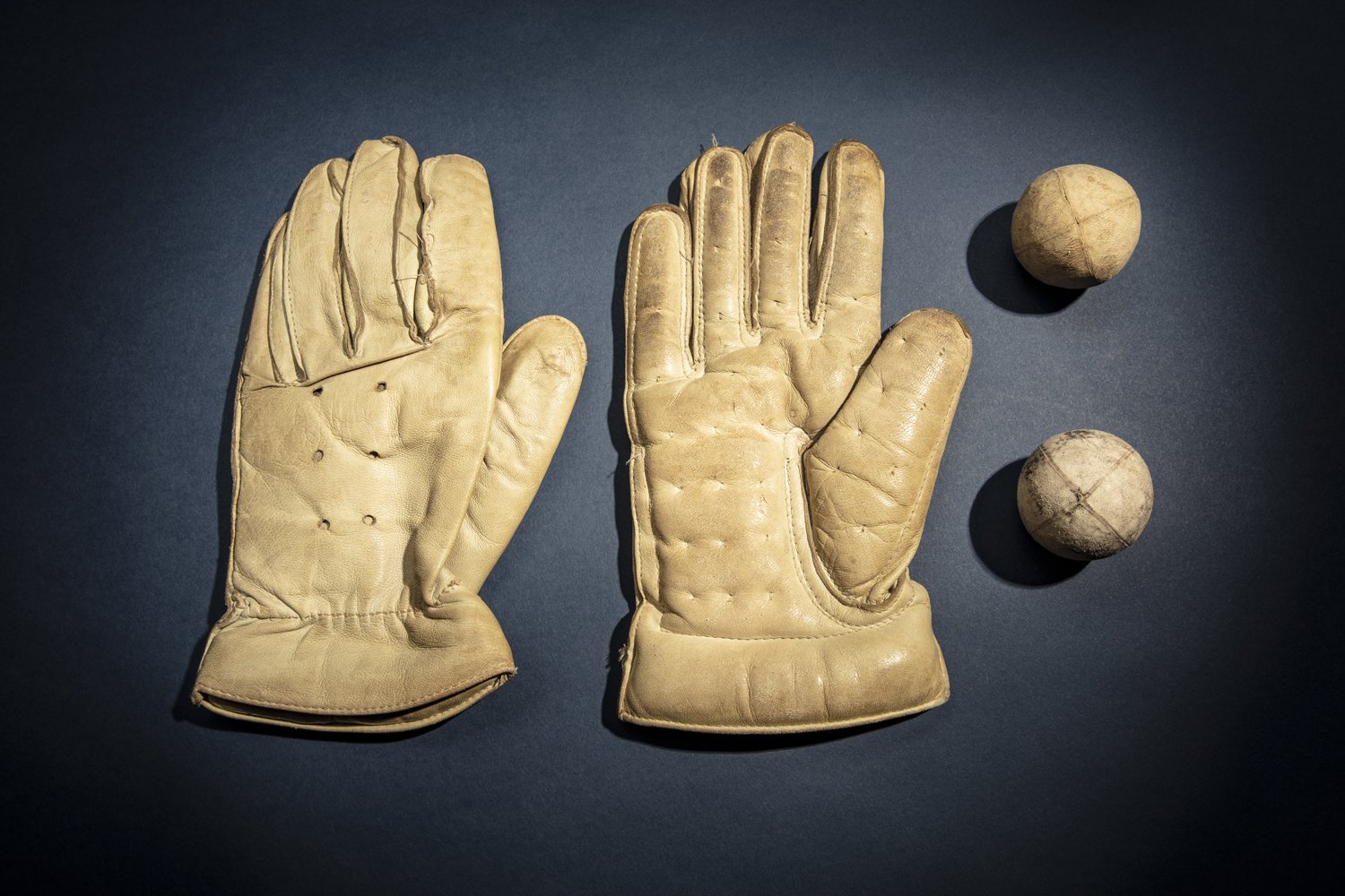 0337_Fives Gloves and Balls_290321.jpg