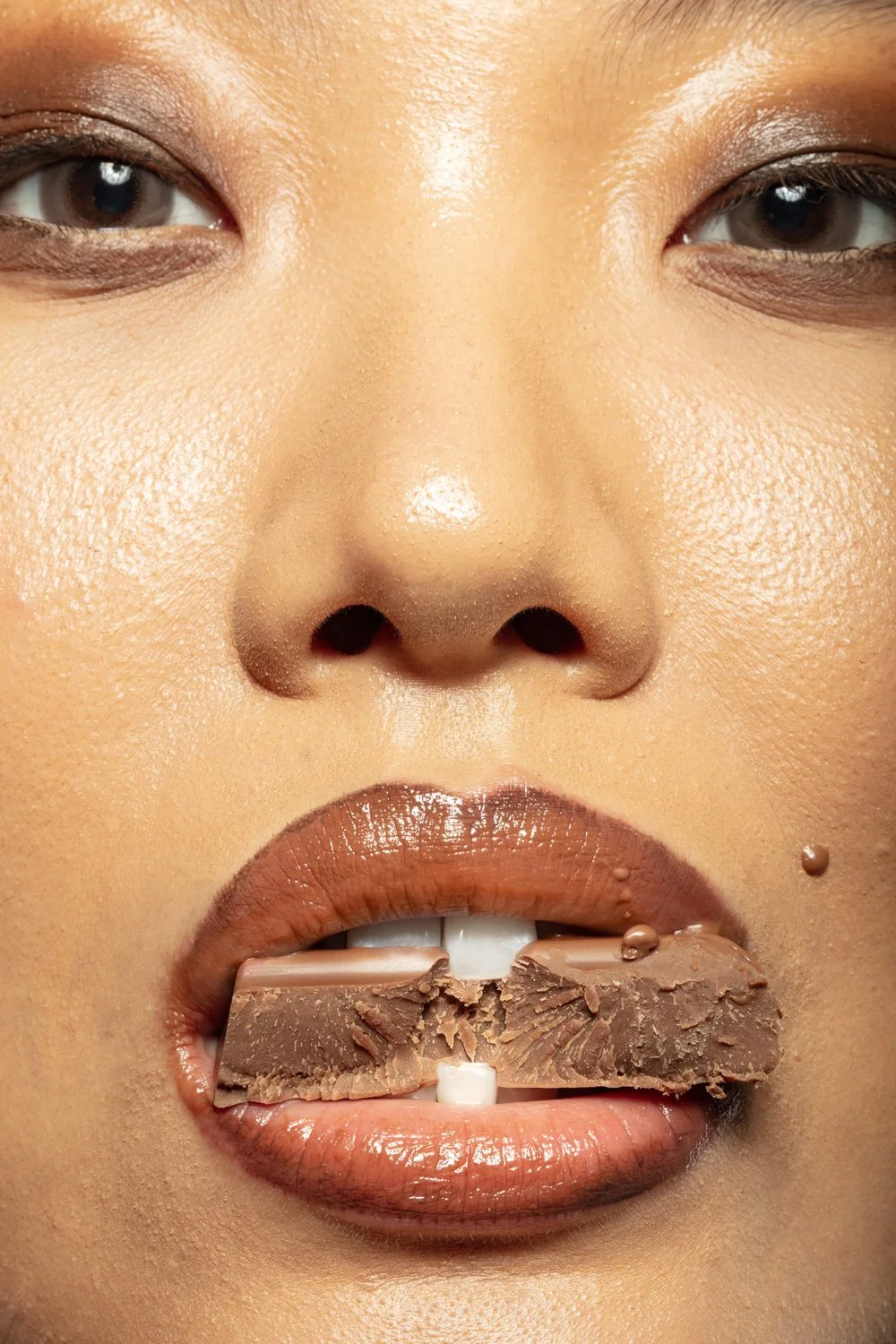 0018_Chocolate Eating-Will Cooper_130825.jpg
