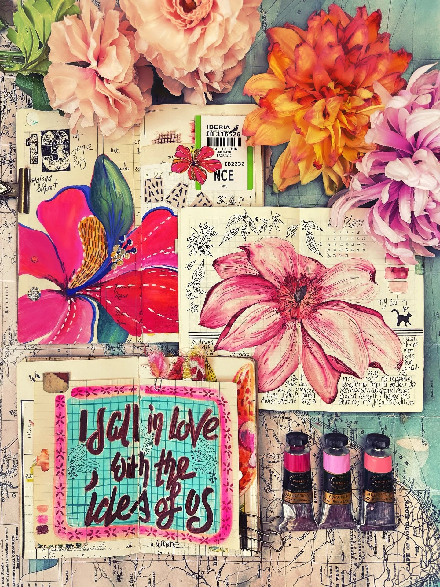 π¬π§ A little mix and match of journal pages while waiting to have my feets back.  Gouache, collage, giant flowers and I fall in love with the idea of us. In my hand made journal. 
π«π· Un petit mix and match de pages de carnet en attendant d’
