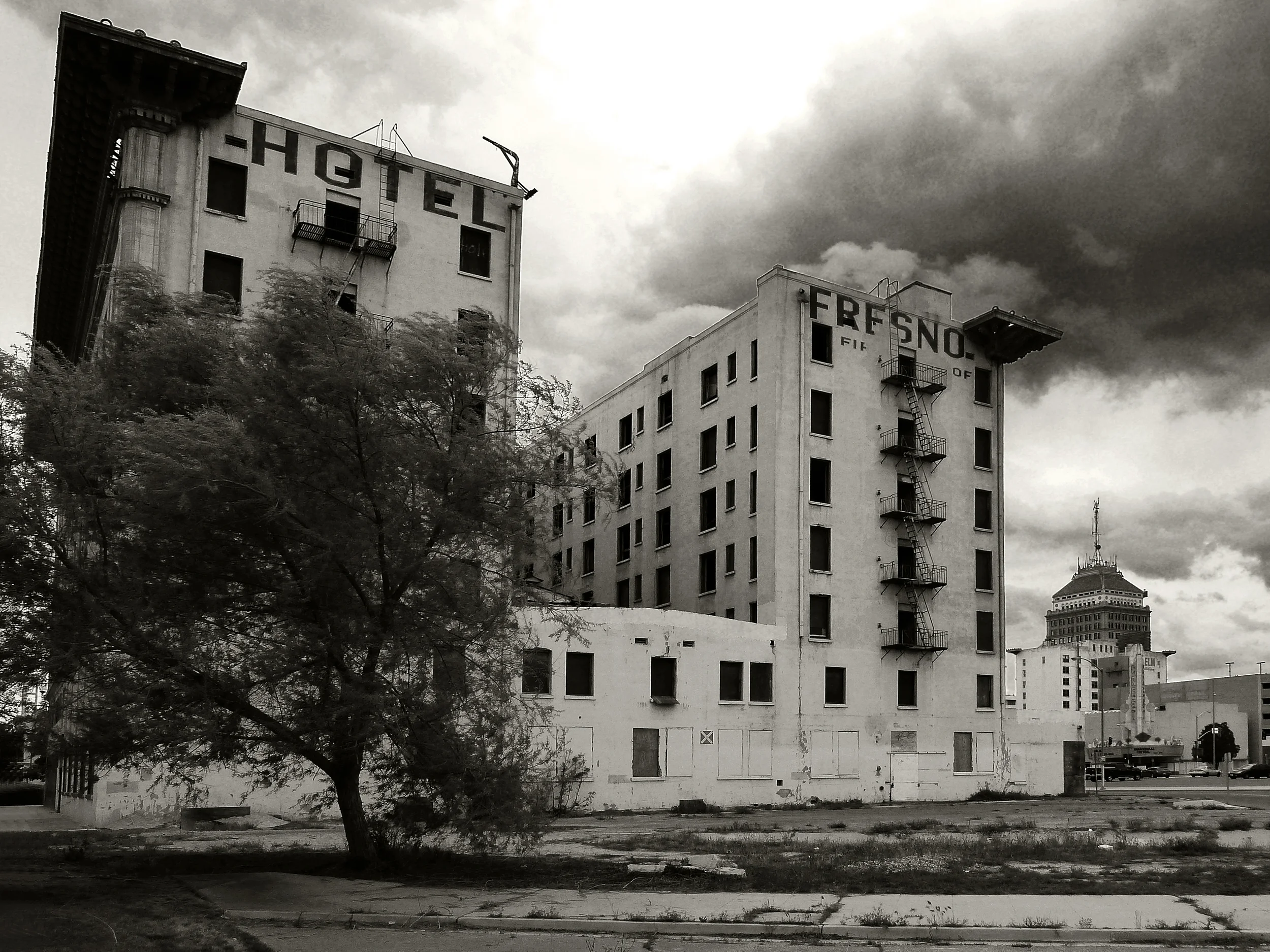 Fresno hotel-1-tint.jpg