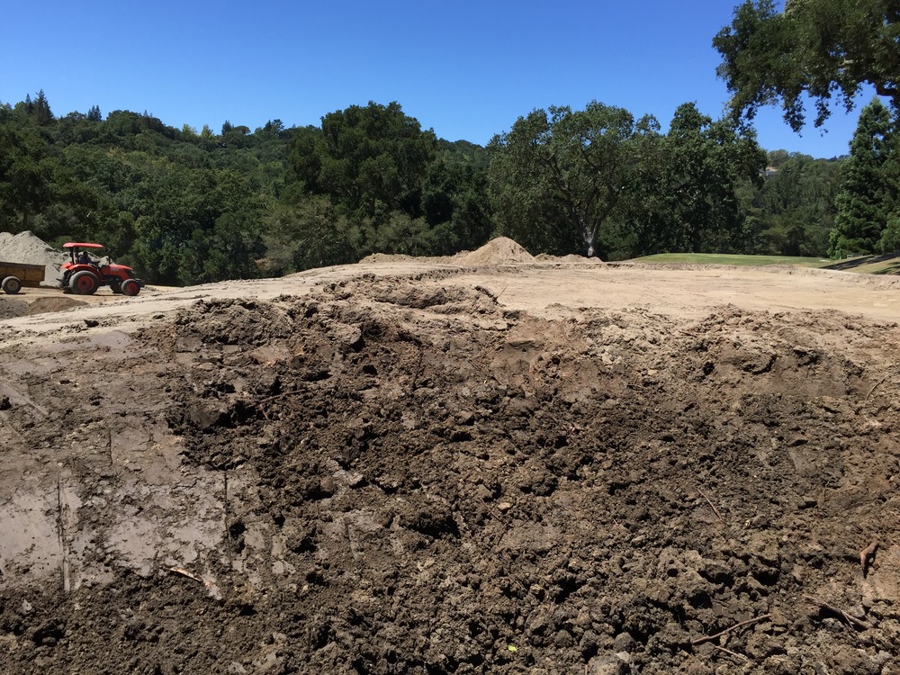 hochstein-design-orinda-cc-hole-8-bunker-construction-2.jpg