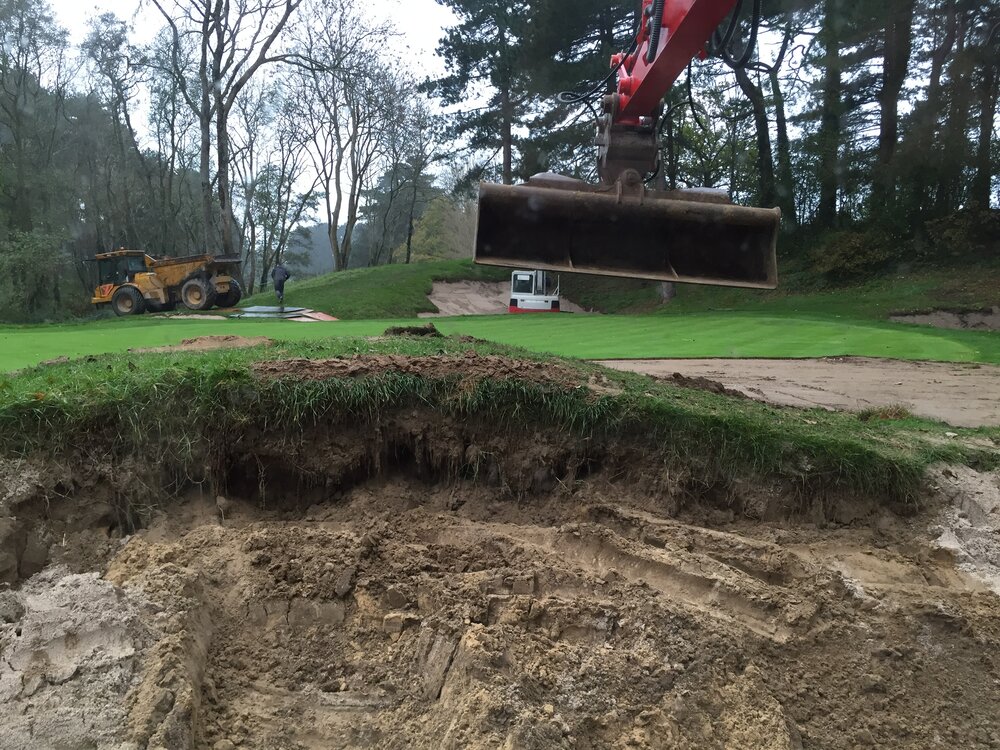 Hardelot bunker collapse in process