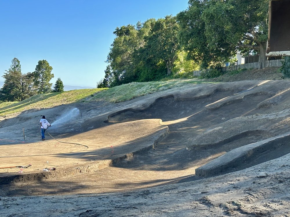 hochstein-design-pasatiempo-hole-3-back-bunker-shaping.jpeg