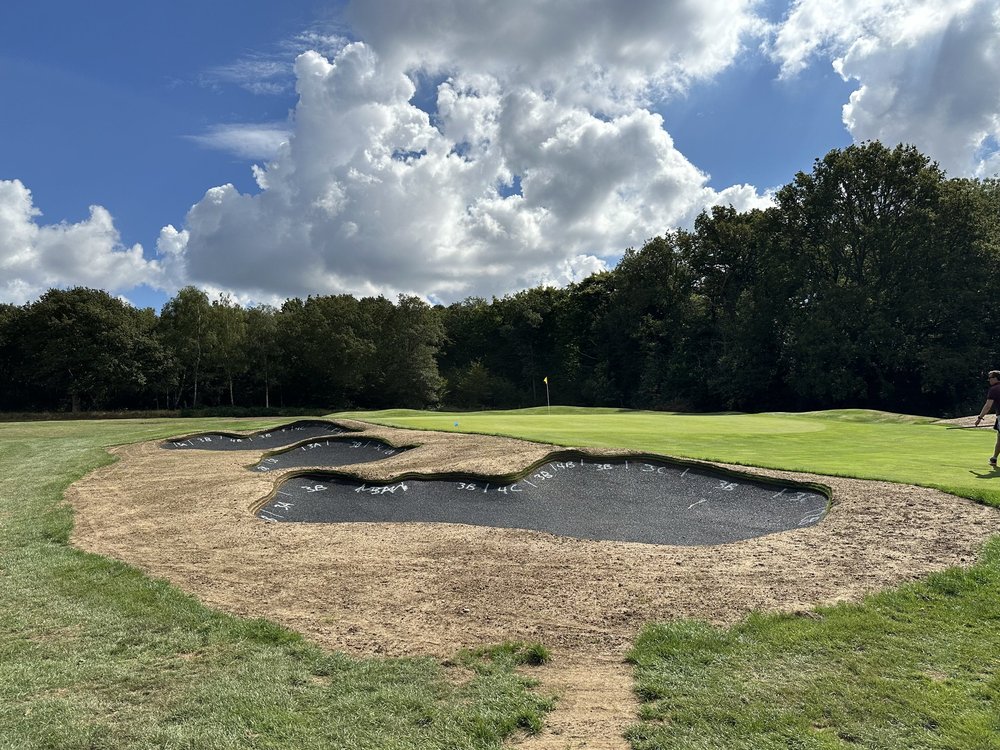 hochstein-design-hadley-wood-hole-4-bunkers-left.jpeg