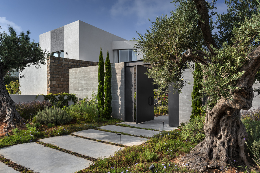  Lot Area : 1400 SqMr Built Area : 460 SqMr Completed 2016 