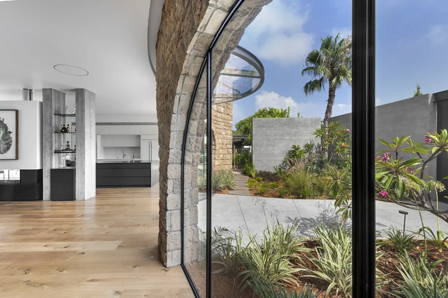 _DSC0670AAA copy.jpg