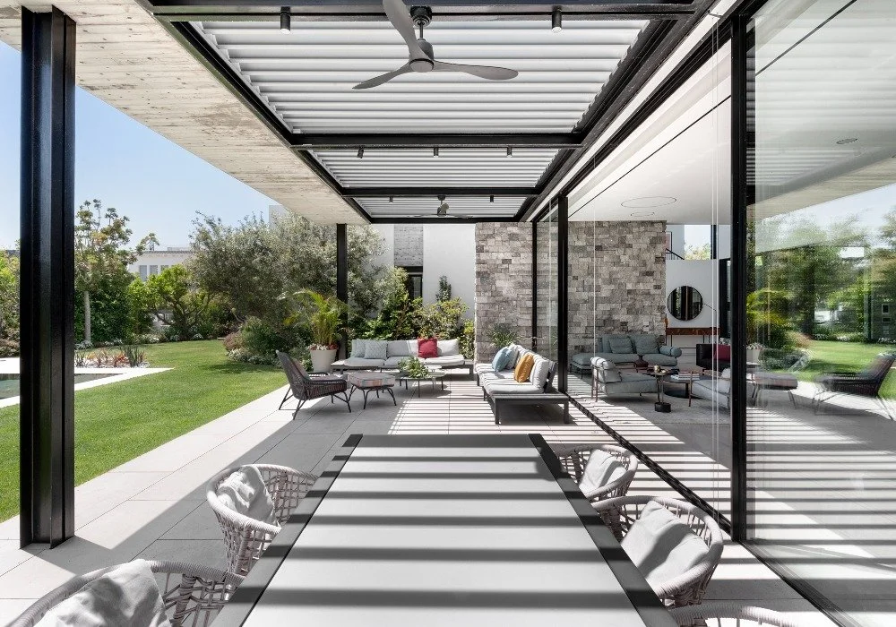 Living room balcony-02.jpeg