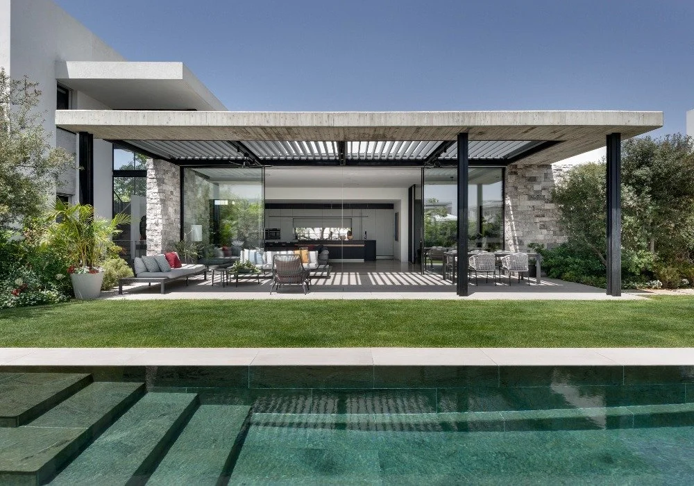 Living room balcony-03.jpeg