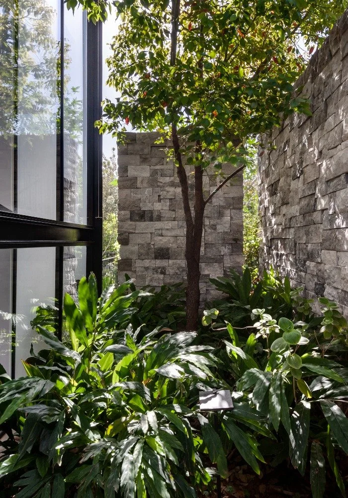 Entrance Patio_02.jpeg