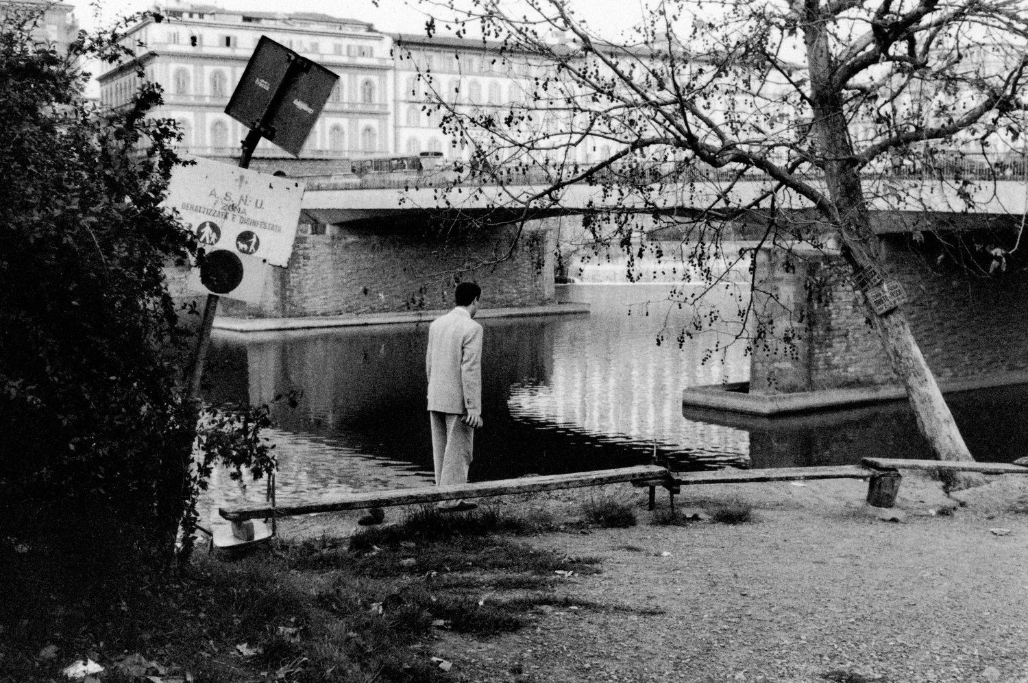 brickmanlookingintoarno.jpg