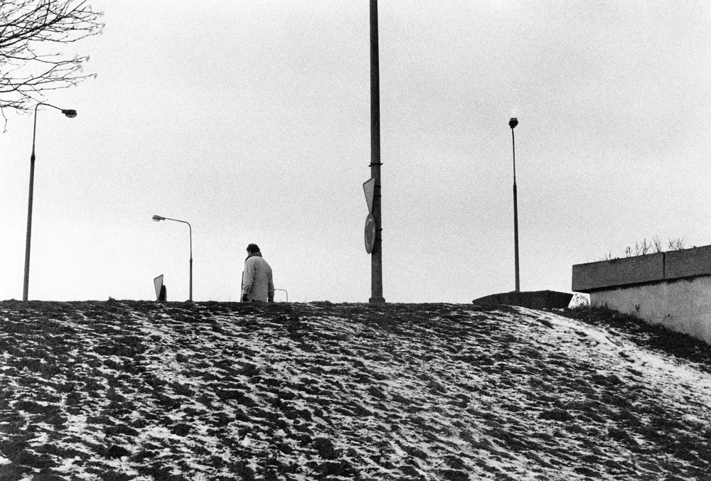 man_lampposts.jpg