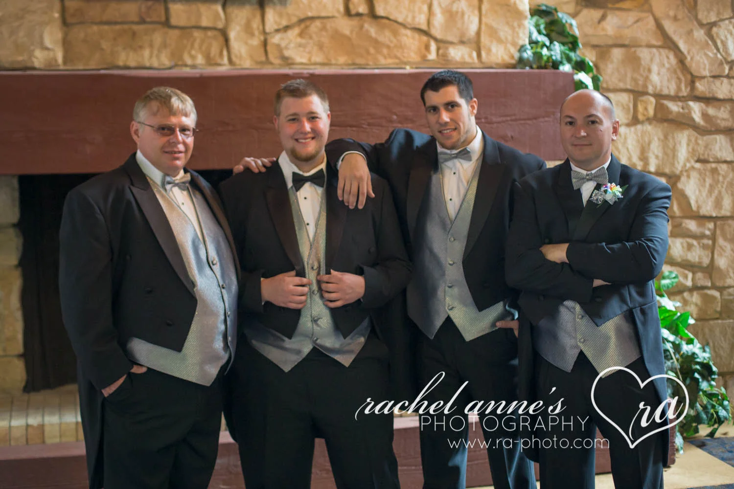 005-TREASURE-LAKE-WEDDING-LAKEVIEW-LODGE.jpg