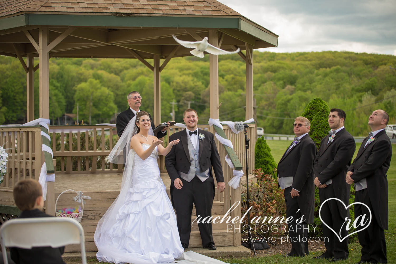 017-TREASURE-LAKE-WEDDING-LAKEVIEW-LODGE.jpg