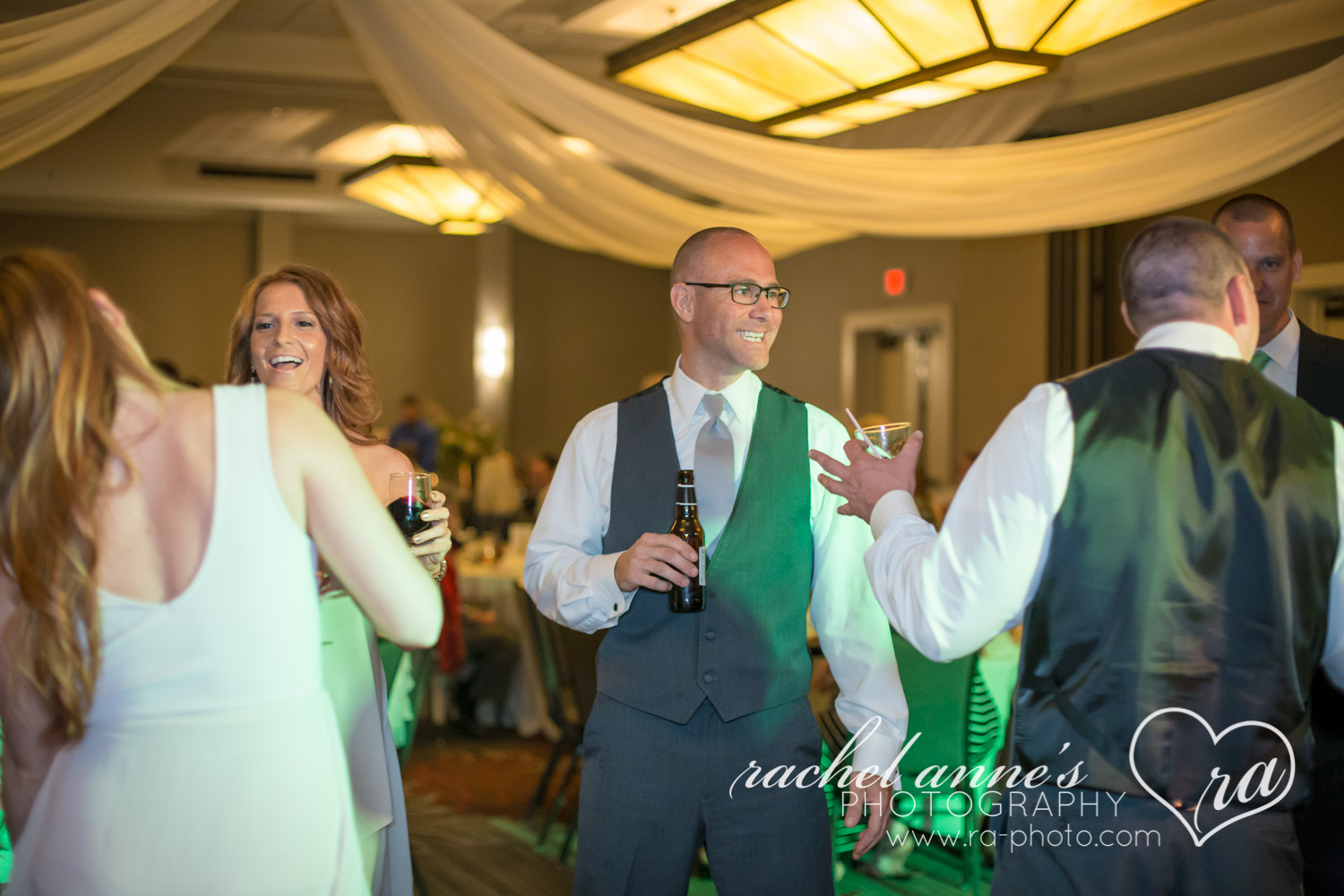 THA-PITTSBURGH-CORAOPOLIS-WEDDING-PHOTOGRAPHY-46.jpg