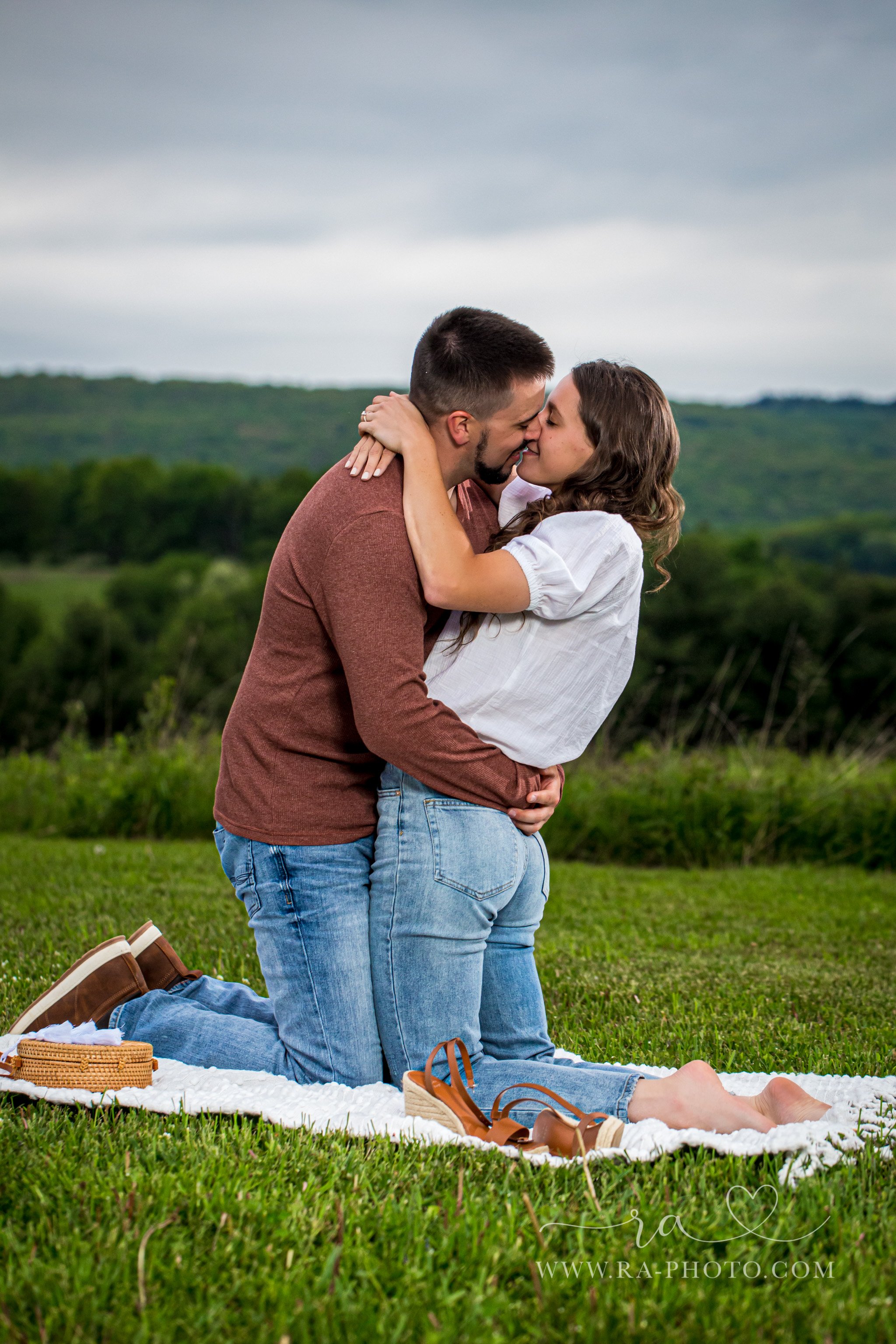 036-PJM-CMR-LAKE-PENFIELD-PA-ENGAGEMENT-PHOTOS.jpg