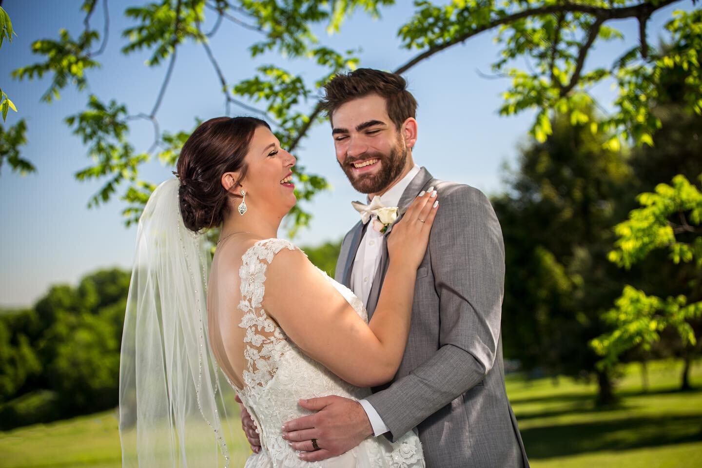 What a gorgeous, not too hot, Summer day for this June wedding! ☀️ These two high school sweethearts looked so stunning on their big day, but the love the groom had for his bride stole the show! 🥰 Tears and emotions throughout the vows and beaming s