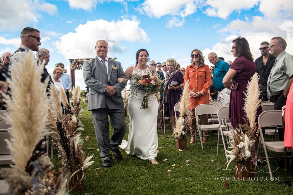 031-SLK-CORBINVIEW-FARMS-REYNOLDSVILLE-PA-WEDDINGS.jpg