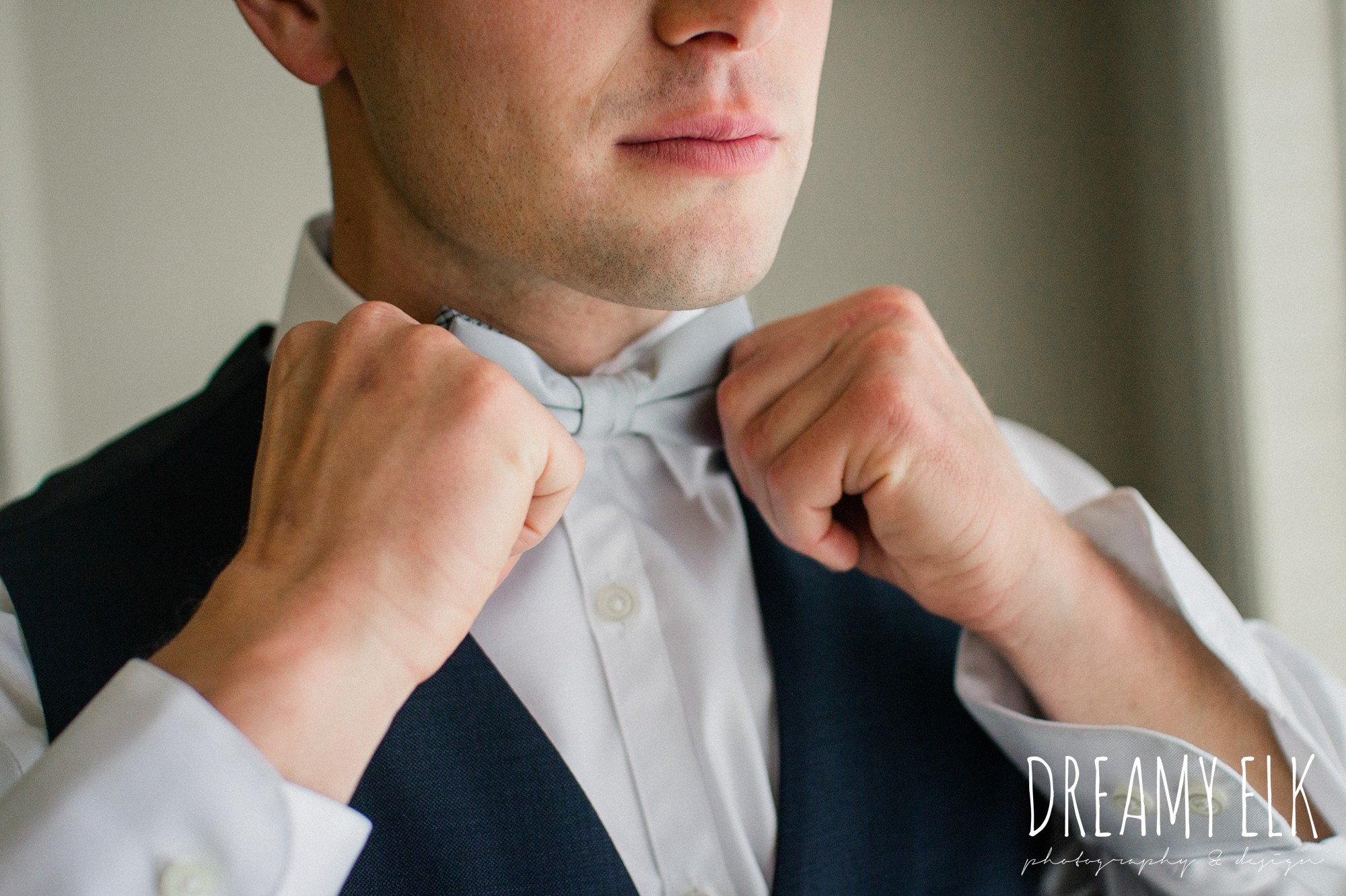 groom, men's wearhouse, spring wedding, the astin mansion, bryan, texas, spring wedding, dreamy elk photography and design