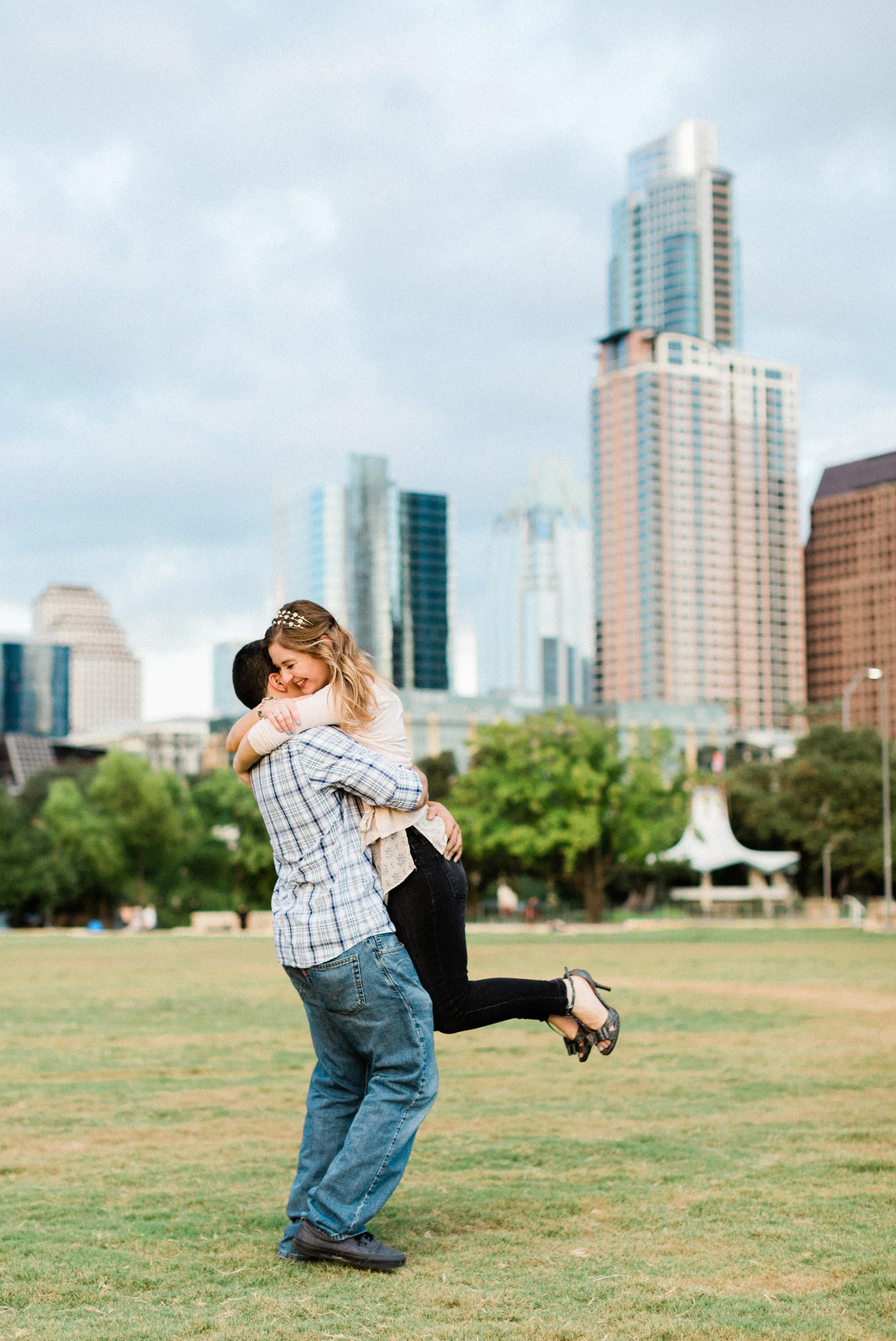 fall downtown austin texas engagement photo, dreamy elk photography and design